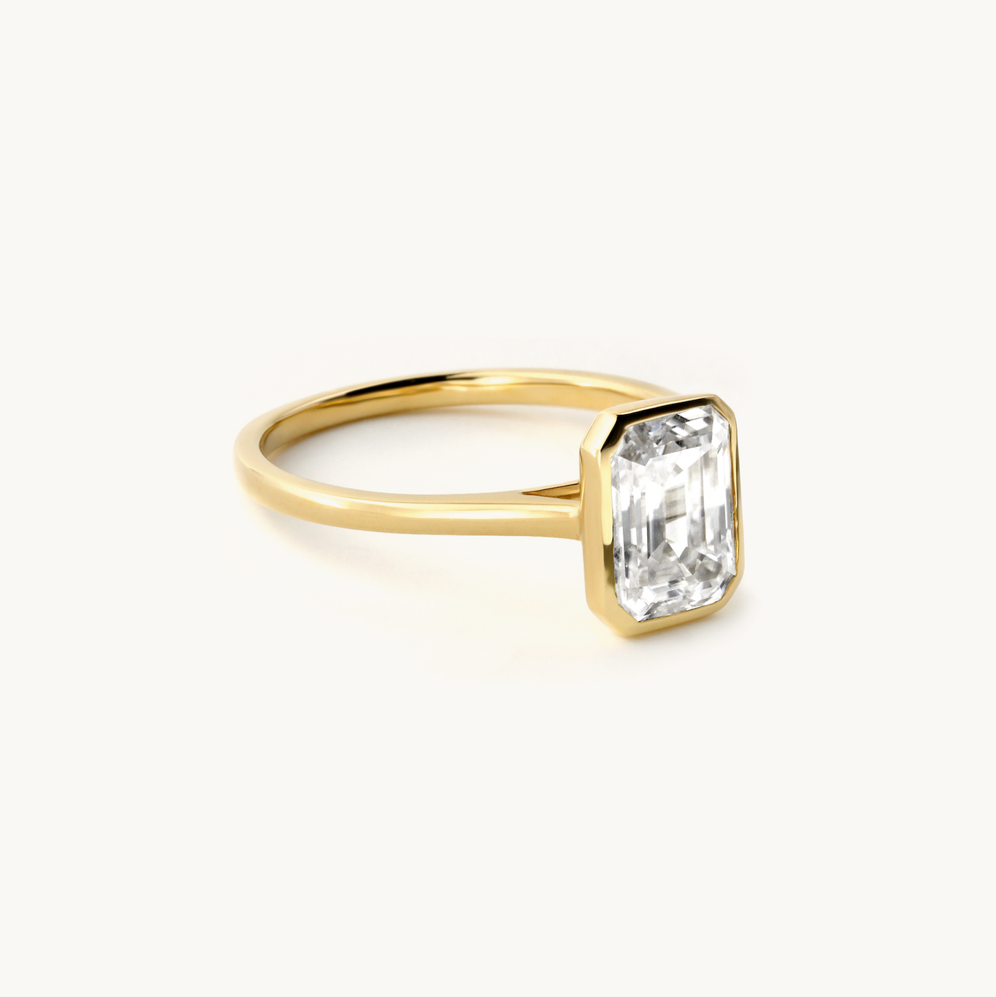 Bezel Emerald 2.5CT Engagement Ring
