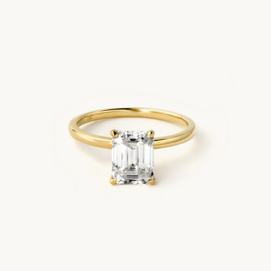 Solitaire Bouquet Emerald 2.5CT Engagement Ring