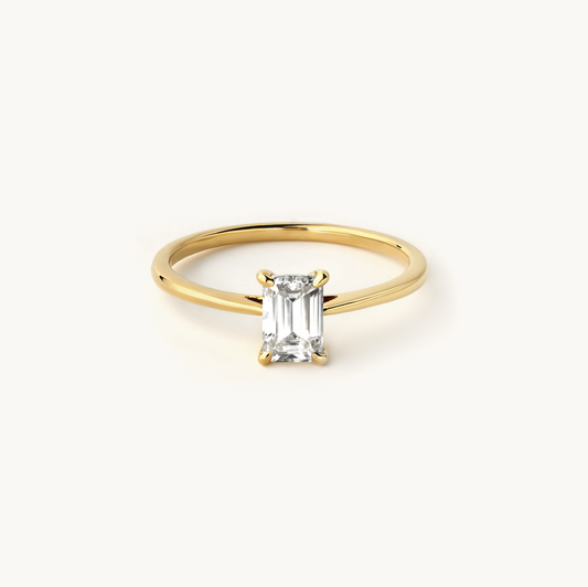 Dainty Emerald Ring